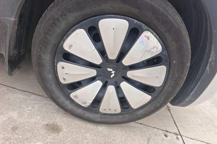 Used Wuling Bingo 2024 333 km Lingxi Connected Version Exterior 4