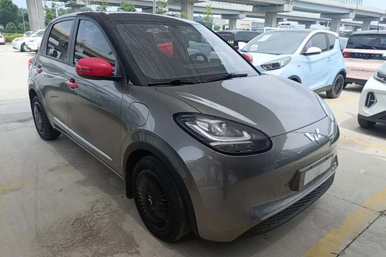 Used Wuling Bingo 2024 203km Light Edition Front Right 45 Deg