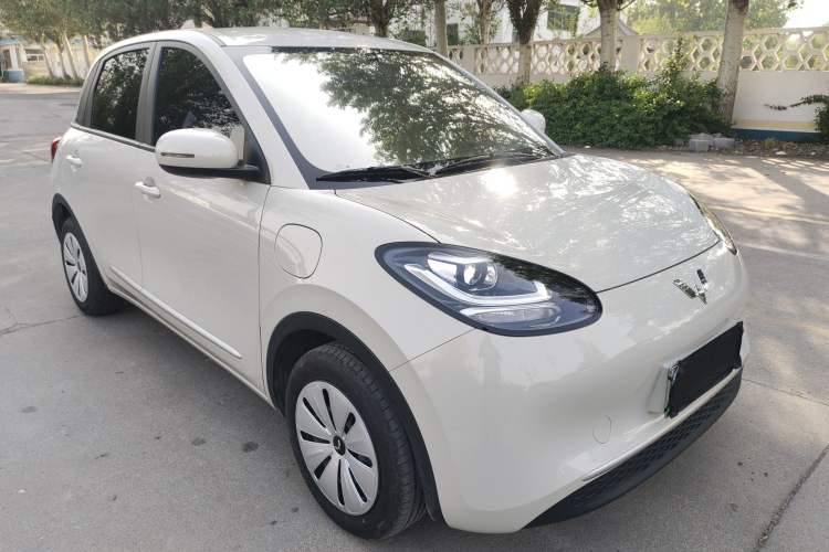Used Wuling Bingo 2024 203km Light Edition Front Right 45 Deg
