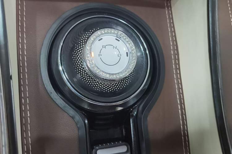 Used Wuling Bingo 2024 333 km Lingxi Connected Version Gear Lever
