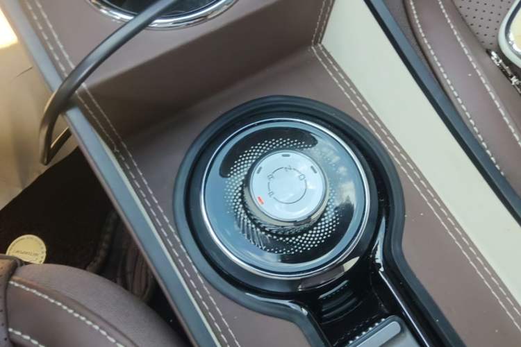 Used Wuling Bingo 2024 333 km Lingxi Connected Version Gear Lever