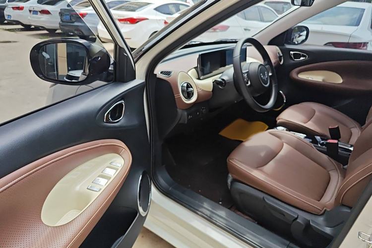 Used Wuling Bingo 2024 333 km Enjoyment Version Interior 3