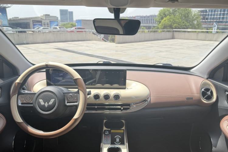 Used Wuling Bingo 2024 333 km Enjoyment Version Interior 5