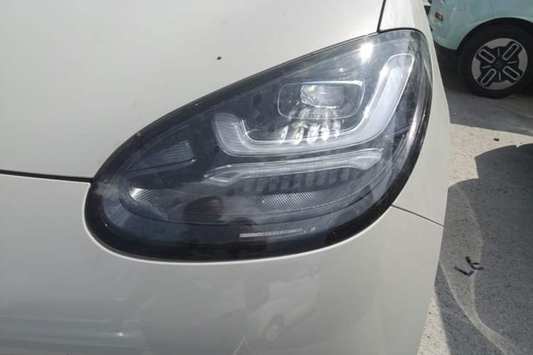 Used Wuling Bingo 2024 333 km Lingxi Connected Version Left Front Headlight