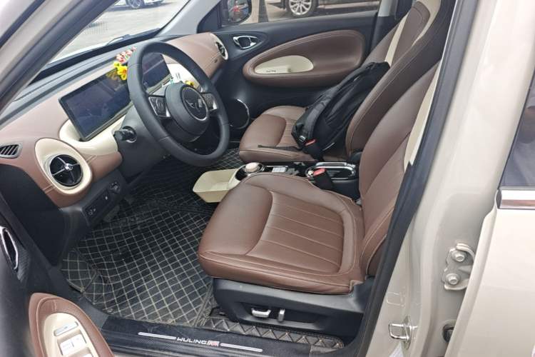 Used Wuling Bingo 2024 333 km Lingxi Connected Version Left Front Seat