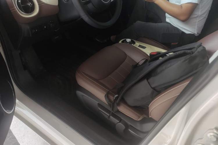 Used Wuling Bingo 2024 333 km Lingxi Connected Version Left Front Seat