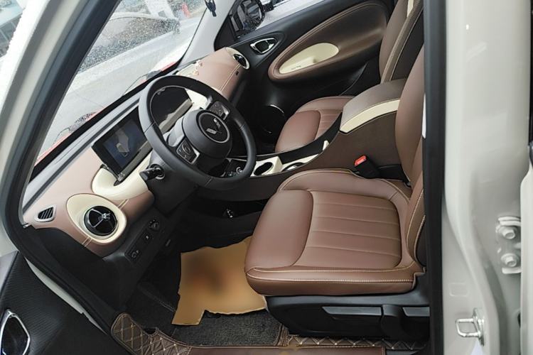 Used Wuling Bingo 2024 333 km Enjoyment Version Left Front Seat