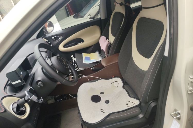 Used Wuling Bingo 2024 203km Light Edition Left Front Seat