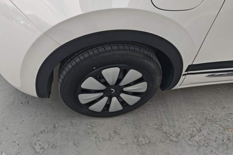 Used Wuling Bingo 2024 333 km Enjoyment Version Left Front Wheel Hub