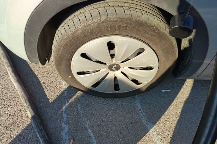 Used Wuling Bingo 2024 203km Light Edition Left Front Wheel Hub