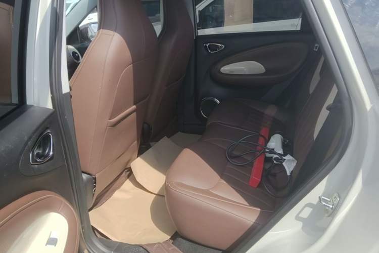 Used Wuling Bingo 2024 333 km Lingxi Connected Version Left Rear Seat