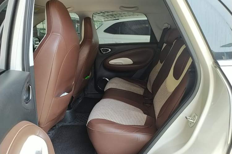 Used Wuling Bingo 2024 333 km Enjoyment Version Left Rear Seat
