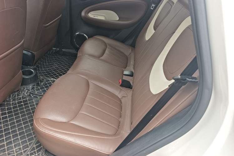 Used Wuling Bingo 2024 333 km Lingxi Connected Version Left Rear Seat