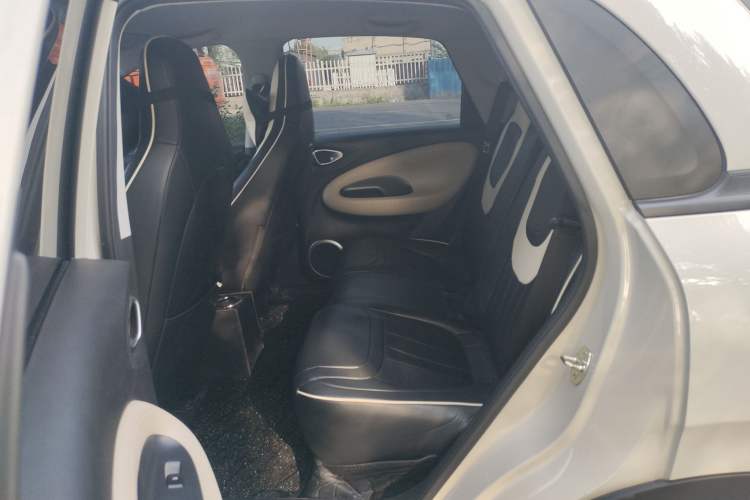 Used Wuling Bingo 2024 203km Light Edition Left Rear Seat