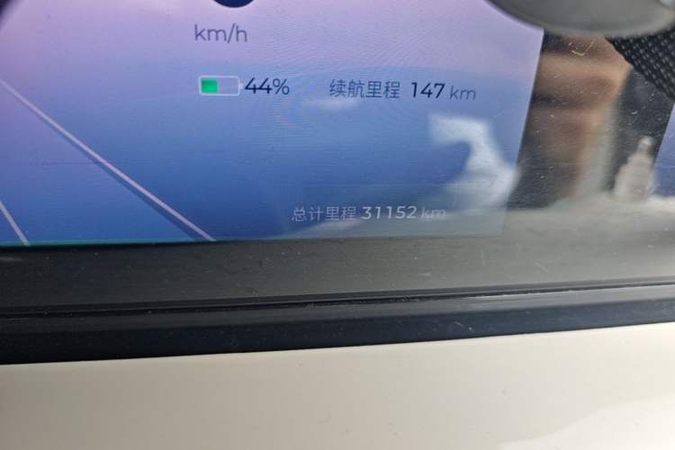 Used Wuling Bingo 2024 333 km Lingxi Connected Version Odometer Close Up