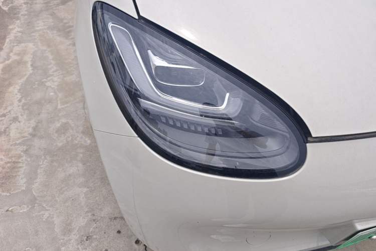 Used Wuling Bingo 2024 333 km Lingxi Connected Version Right Front Headlight
