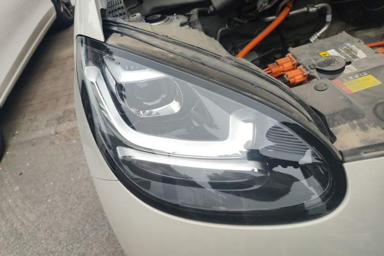 Used Wuling Bingo 2024 203km Light Edition Right Front Headlight