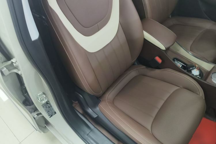 Used Wuling Bingo 2024 333 km Lingxi Connected Version Right Front Seat