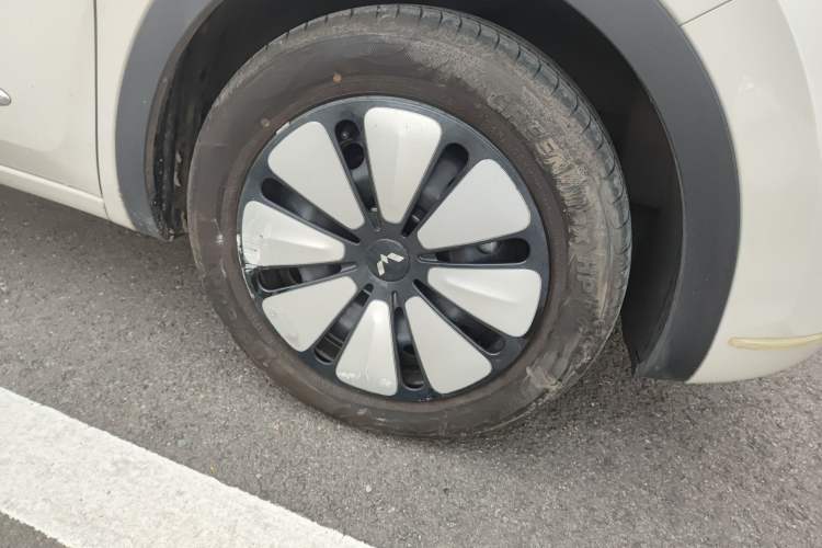 Used Wuling Bingo 2024 333 km Enjoyment Version Right Front Wheel Hub