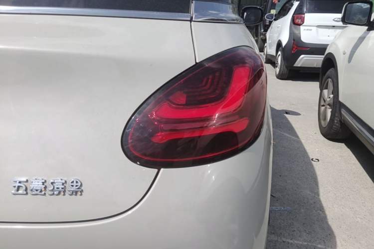 Used Wuling Bingo 2024 333 km Lingxi Connected Version Right Rear Taillight
