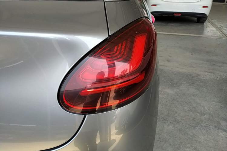 Used Wuling Bingo 2024 333 km Enjoyment Version Right Rear Taillight