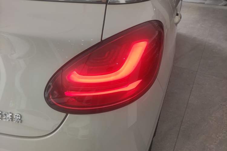Used Wuling Bingo 2024 333 km Lingxi Connected Version Right Rear Taillight