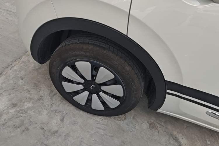 Used Wuling Bingo 2024 333 km Enjoyment Version Right Rear Wheel Hub