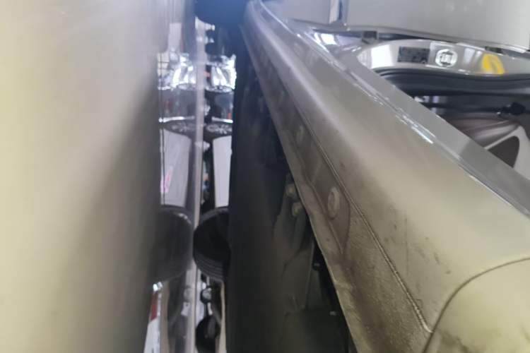 Used Wuling Bingo 2024 333 km Lingxi Connected Version Right Side Sill