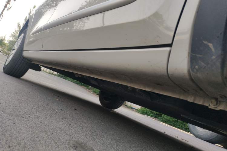 Used Wuling Bingo 2024 203km Light Edition Right Side Sill