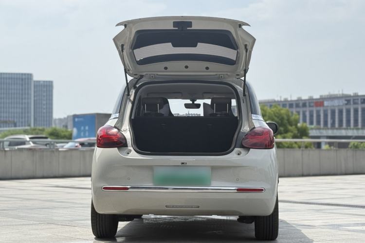 Used Wuling Bingo 2024 333 km Enjoyment Version Trunk