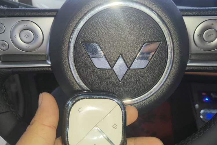 Used Wuling Bingo 2024 333 km Lingxi Connected Version Vehicle Key