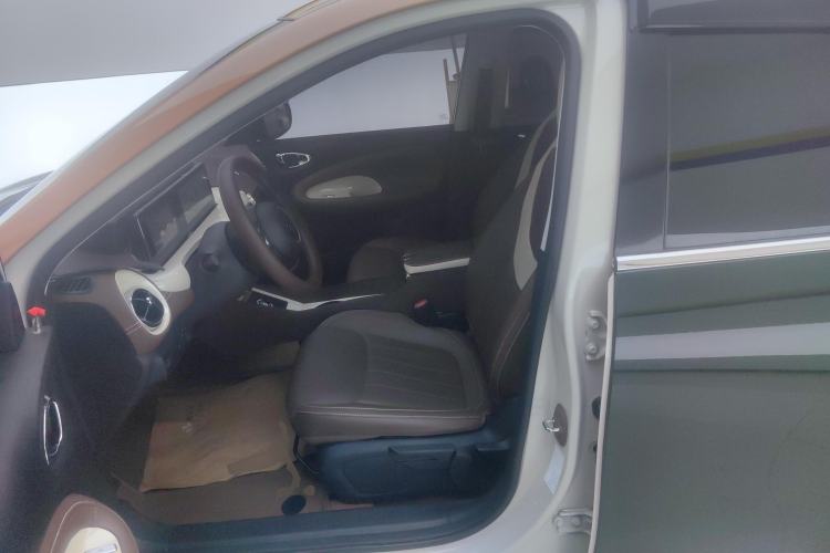 Used Wuling Bingo 2024 333 km Enjoyment Version Left Front Seat