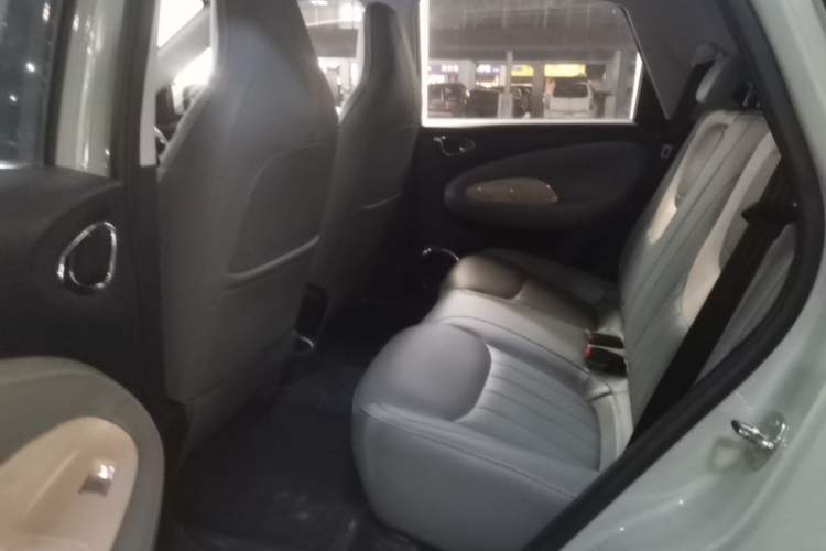 Used Wuling Bingo 2024 333 km Lingxi Connected Version Left Rear Seat