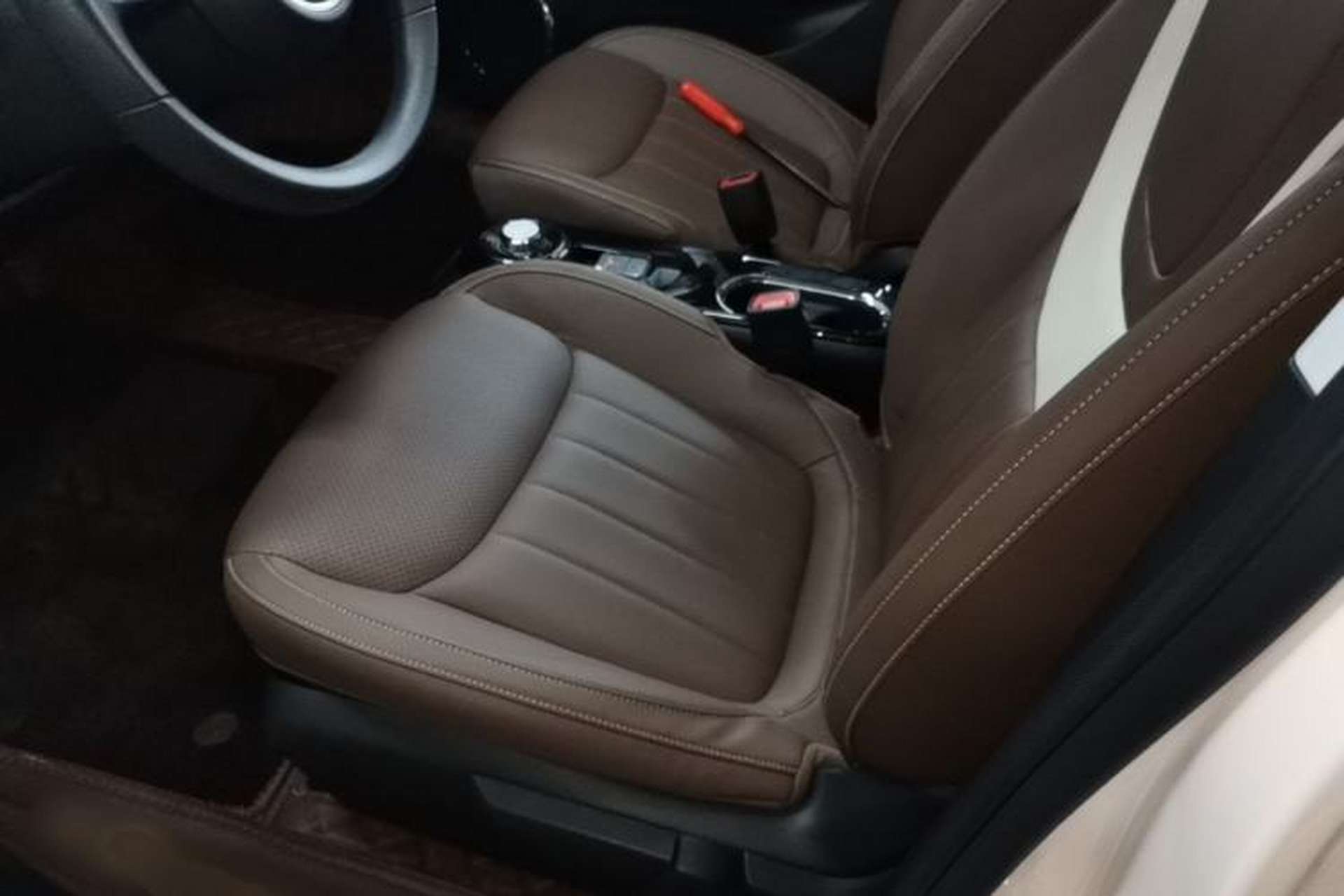 Used Wuling Bingo 2024 333 km Enjoyment Version Left Front Seat