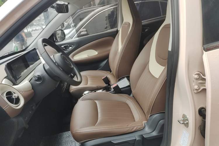 Used Wuling Bingo 2024 333 km Enjoyment Version Left Front Seat