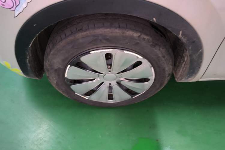 Used Wuling Bingo 2024 333 km Enjoyment Version Left Front Wheel Hub