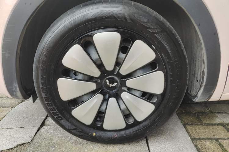 Used Wuling Bingo 2024 333 km Enjoyment Version Left Front Wheel Hub