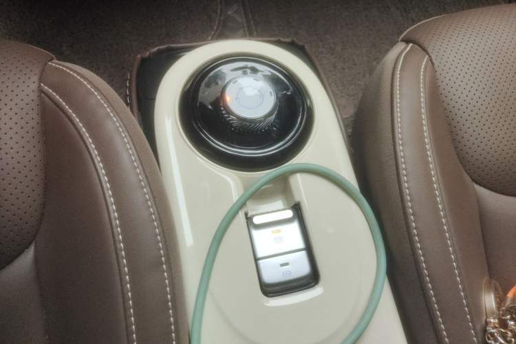 Used Wuling Bingo 2024 333 km Lingxi Connected Version Gear Lever