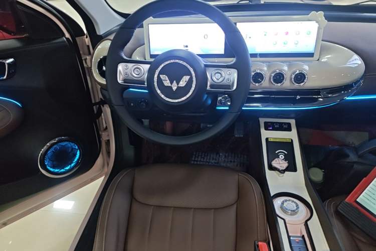 Used Wuling Bingo 2024 333 km Lingxi Connected Version Audio And AC Panel