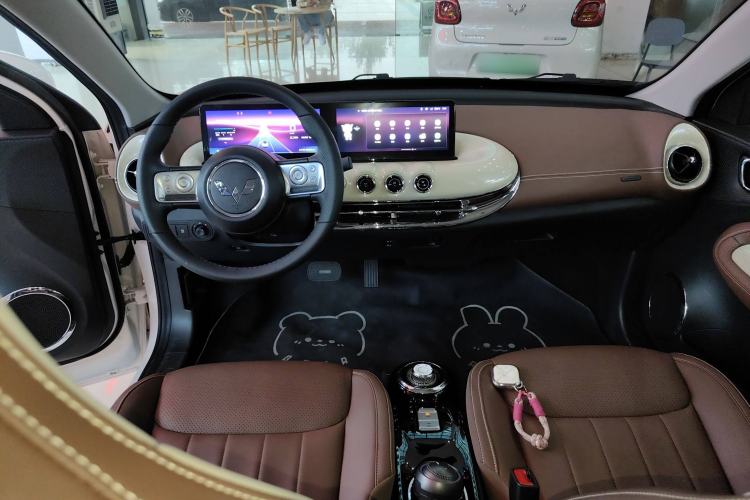 Used Wuling Bingo 2024 410 km Lingxi Deluxe Edition Center Console