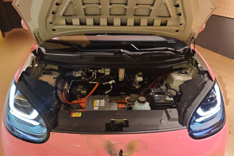 Used Wuling Bingo 2024 333 km Lingxi Connected Version Engine Bay