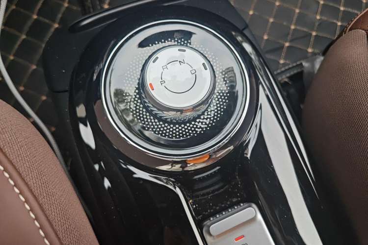 Used Wuling Bingo 2024 333 km Lingxi Connected Version Gear Lever