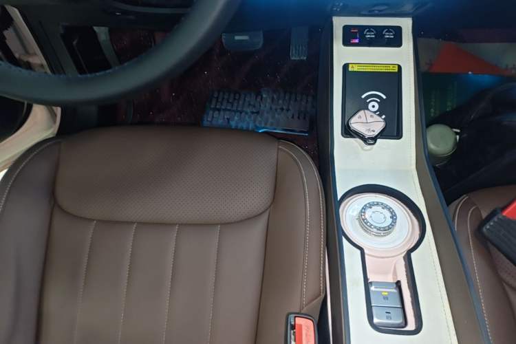 Used Wuling Bingo 2024 333 km Lingxi Connected Version Gear Lever