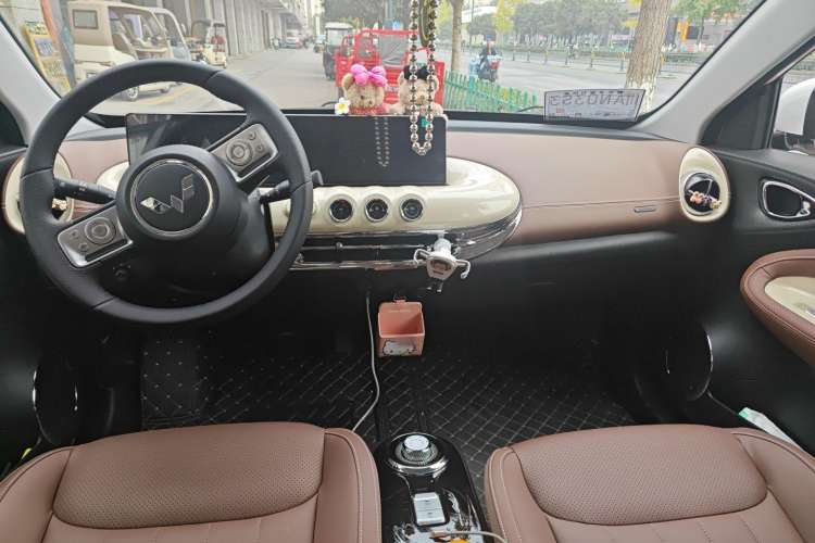 Used Wuling Bingo 2024 333 km Lingxi Connected Version Interior 1
