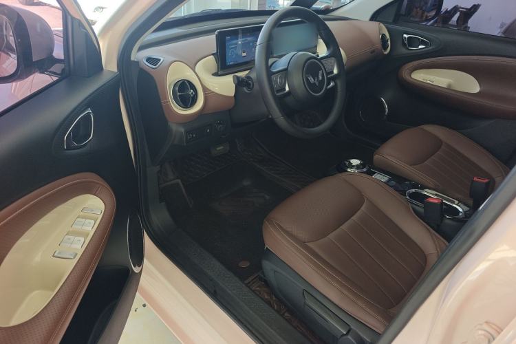 Used Wuling Bingo 2024 333 km Enjoyment Version Interior 3