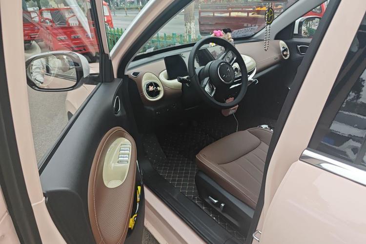 Used Wuling Bingo 2024 333 km Lingxi Connected Version Interior 6