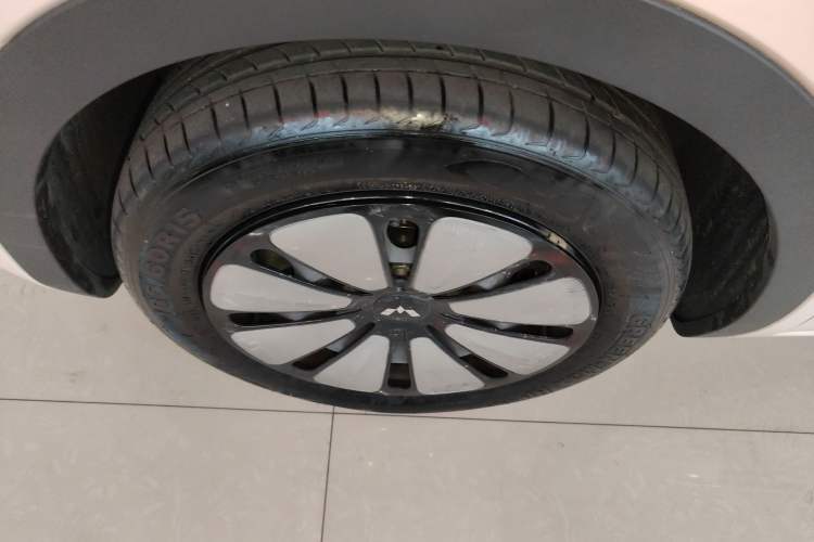 Used Wuling Bingo 2024 410 km Lingxi Deluxe Edition Left Front Wheel Hub