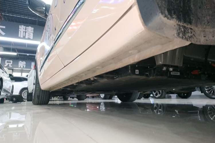 Used Wuling Bingo 2024 333 km Lingxi Connected Version Left Side Sill