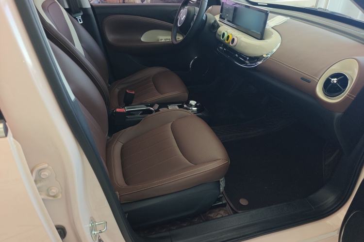 Used Wuling Bingo 2024 333 km Enjoyment Version Right Front Seat