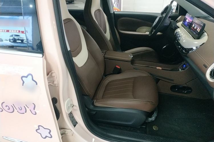 Used Wuling Bingo 2024 333 km Lingxi Connected Version Right Front Seat